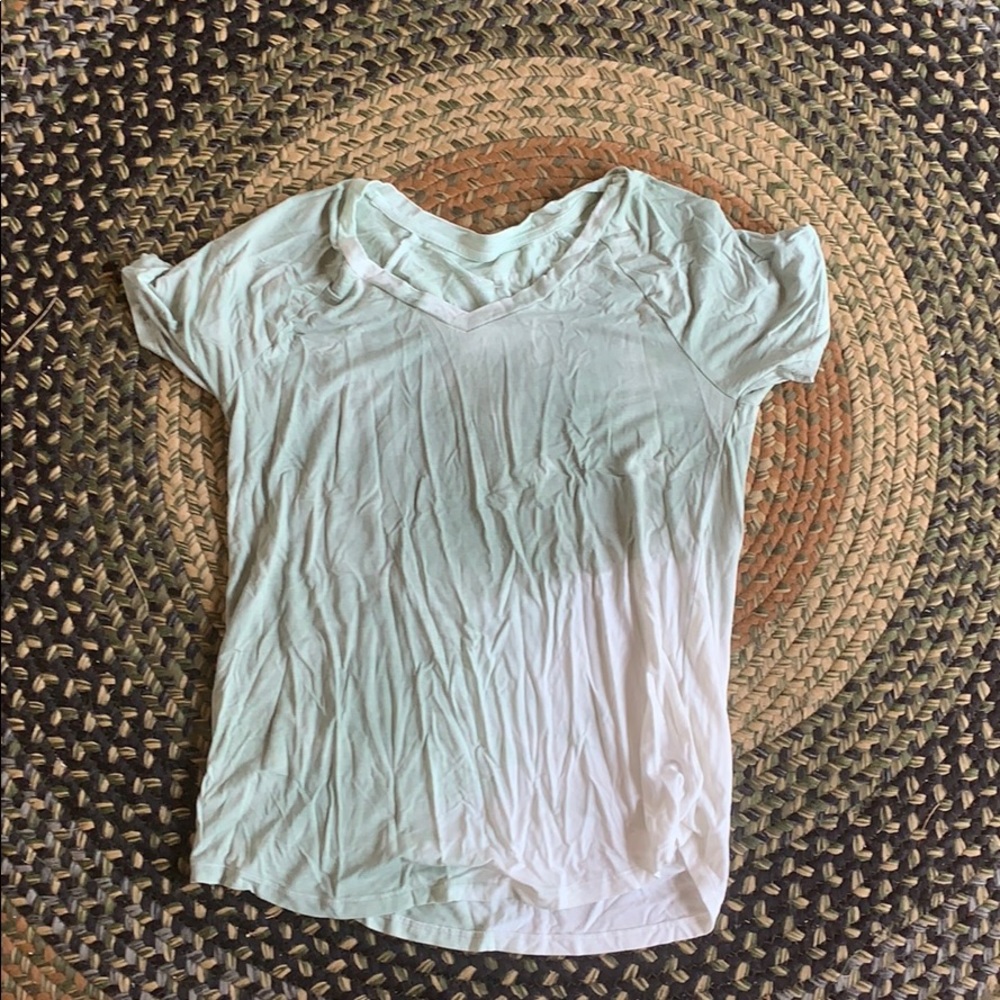 Soft and sexy American eagle tee v neck